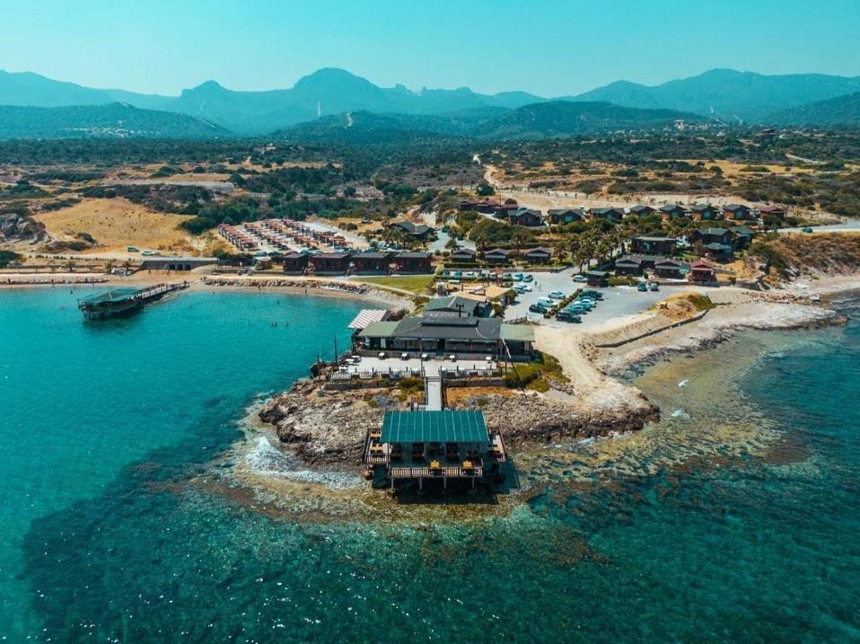 Zambak Holiday Village & Restaurant Superb Seafront Location ! Agios Georgios  Exterior photo